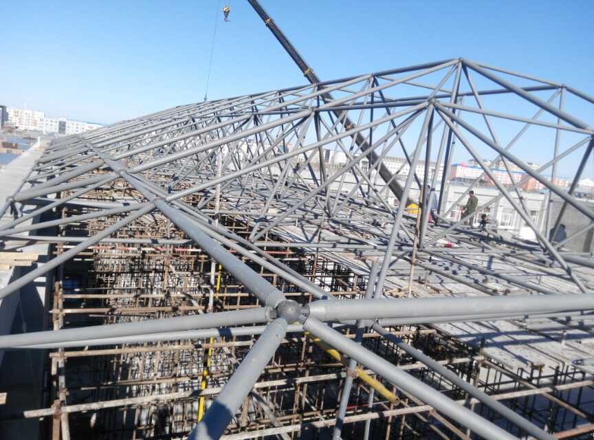 鄂尔多斯商贸城屋顶网架工程